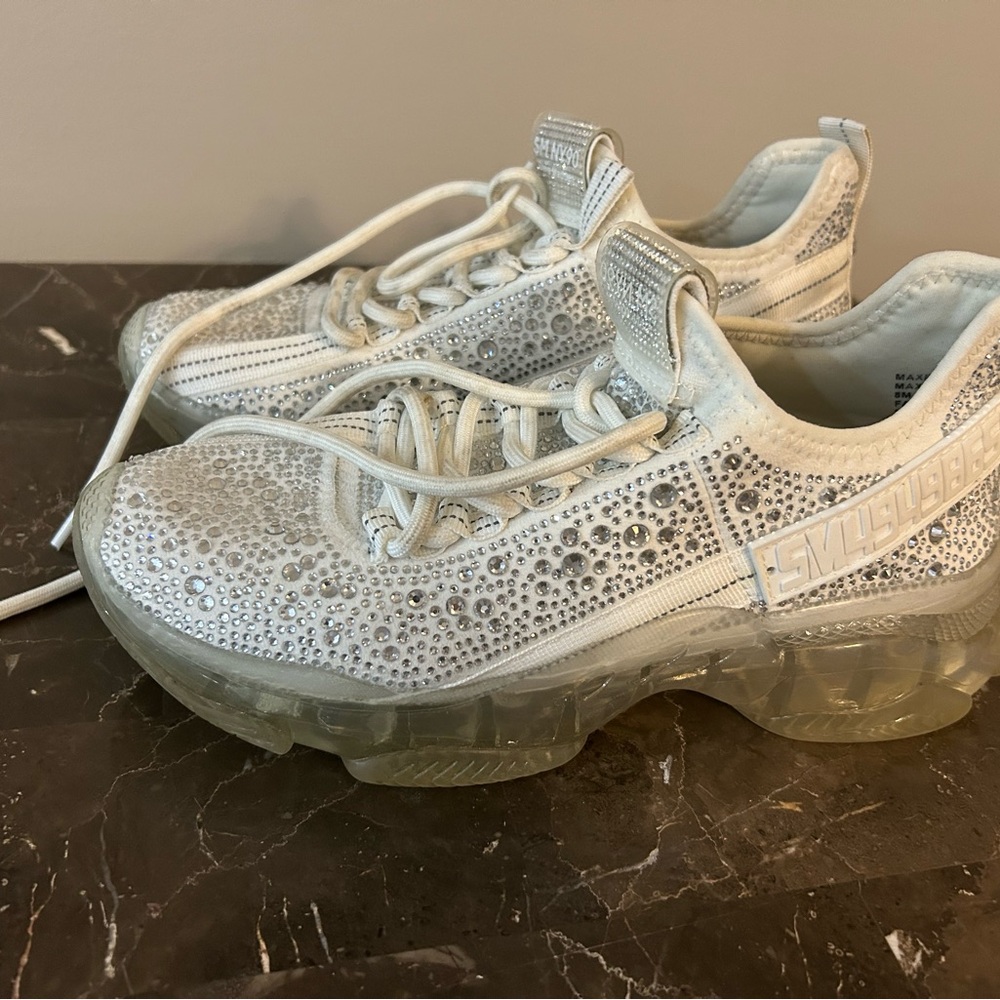 Steve Madden Maxima Sneakers rhinestone white size 8